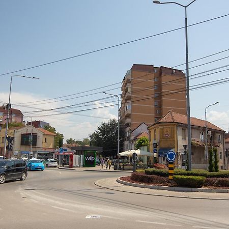 4 Rooms Apartments Ni Exterior foto