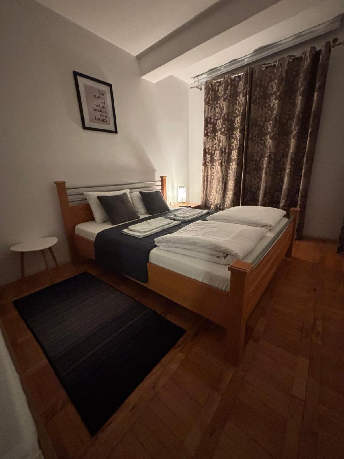 4 Rooms Apartments Ni Exterior foto